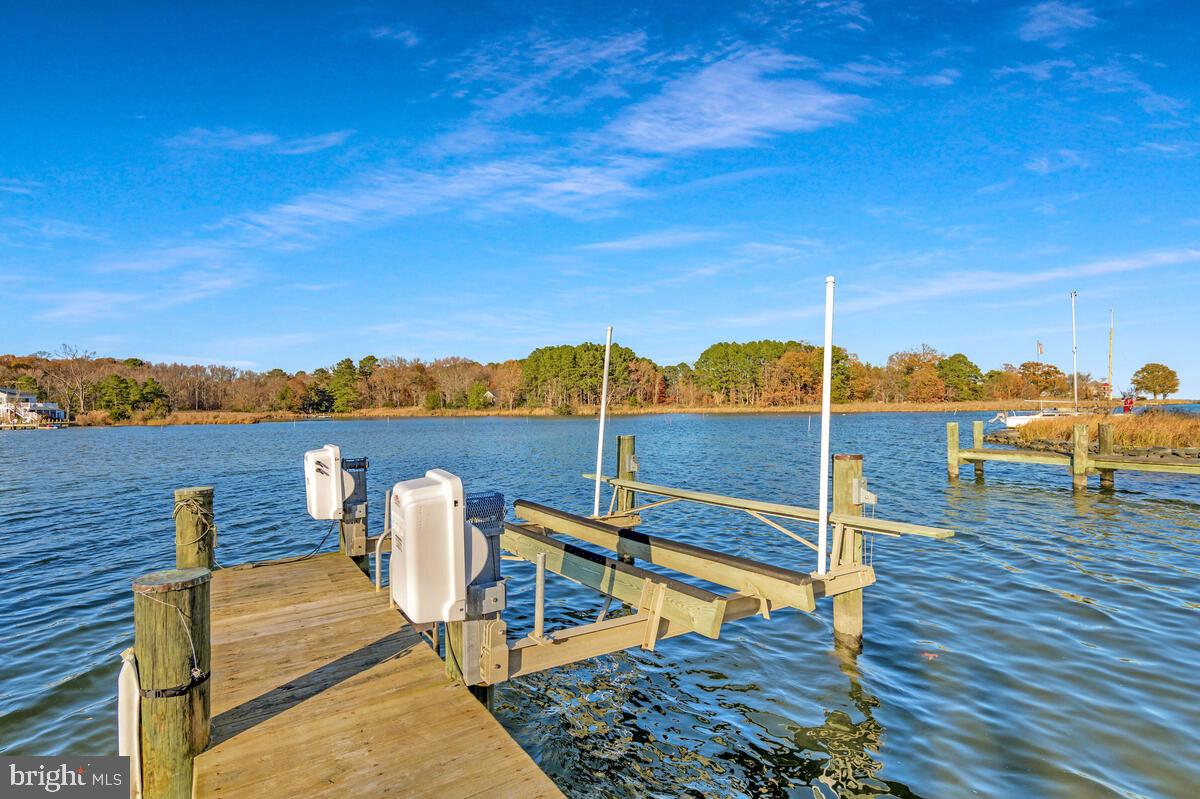 DEALE BEACH - Residential