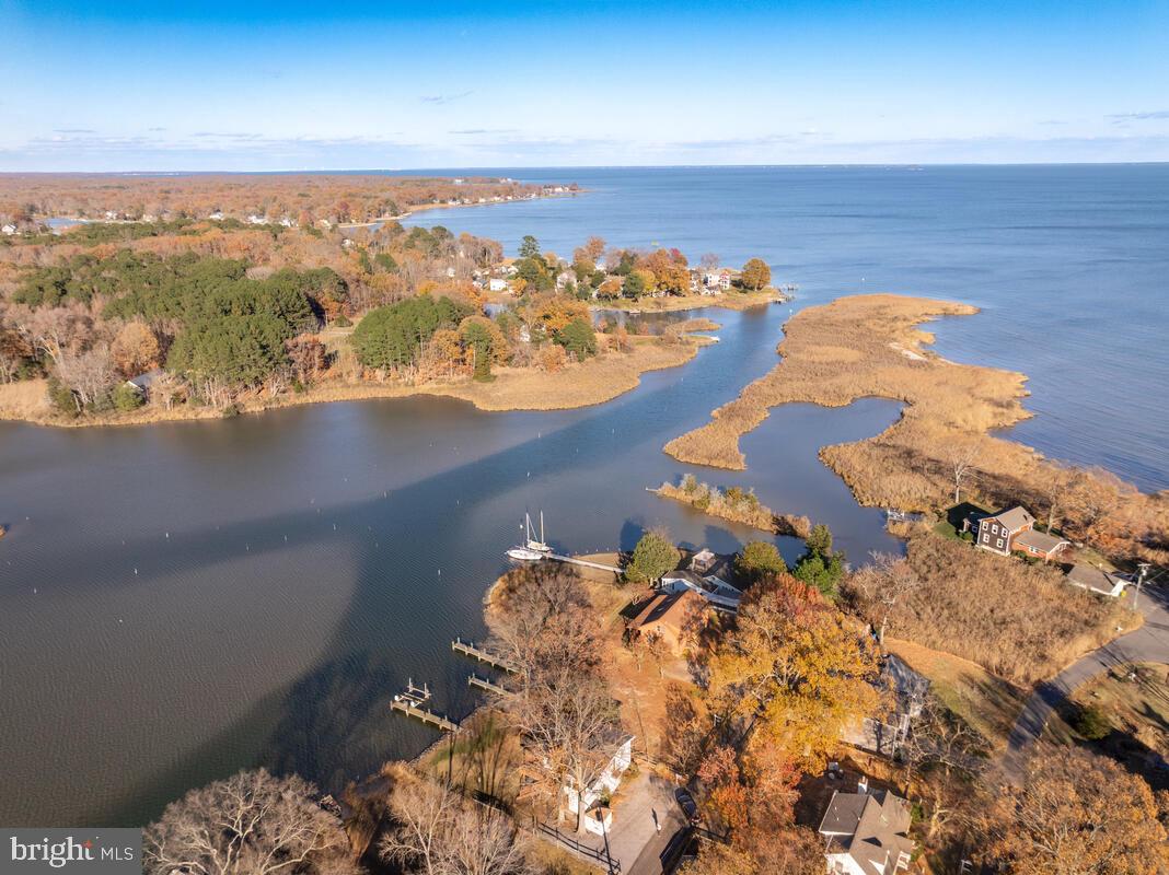 DEALE BEACH - Residential