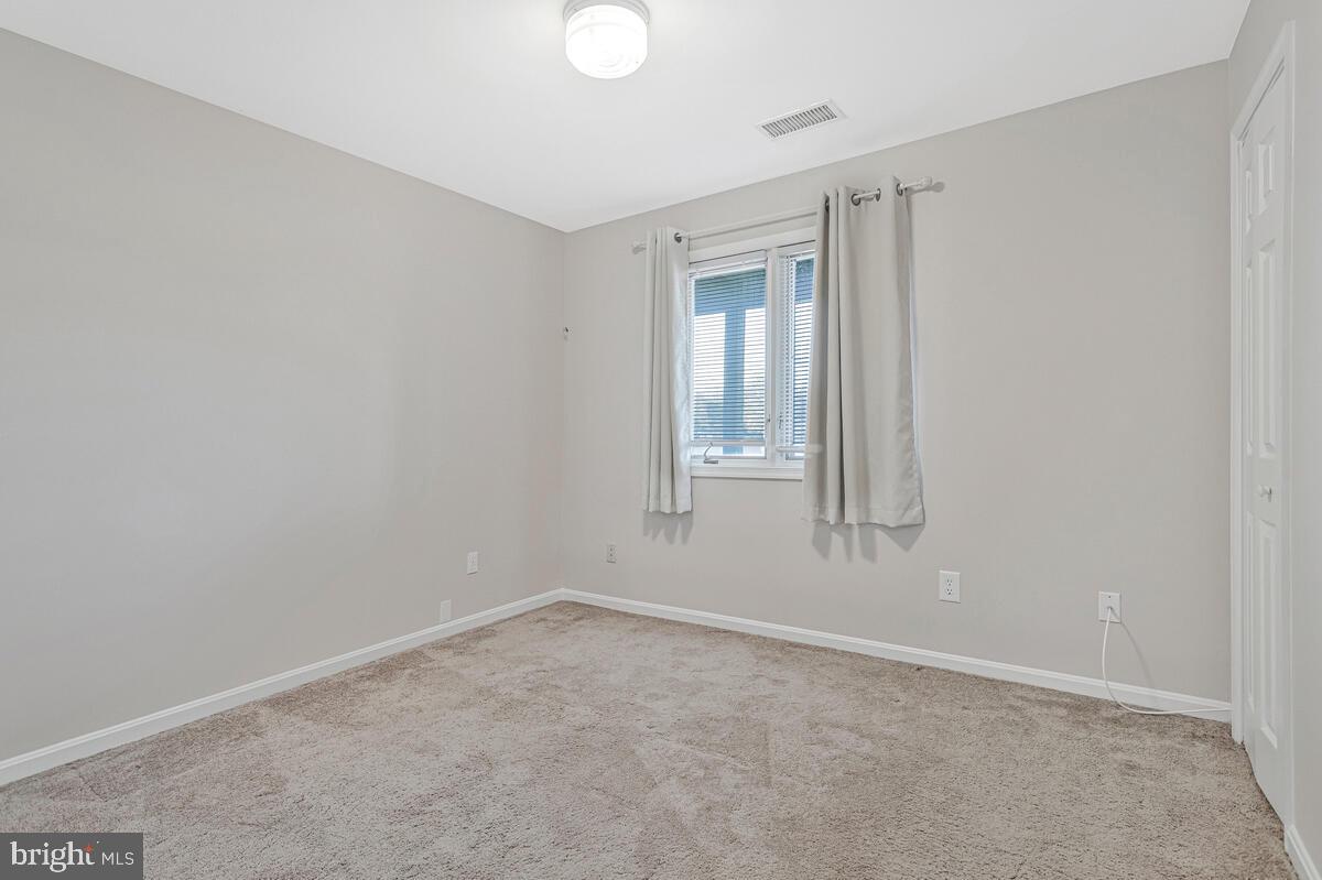 DEALE BEACH - Residential