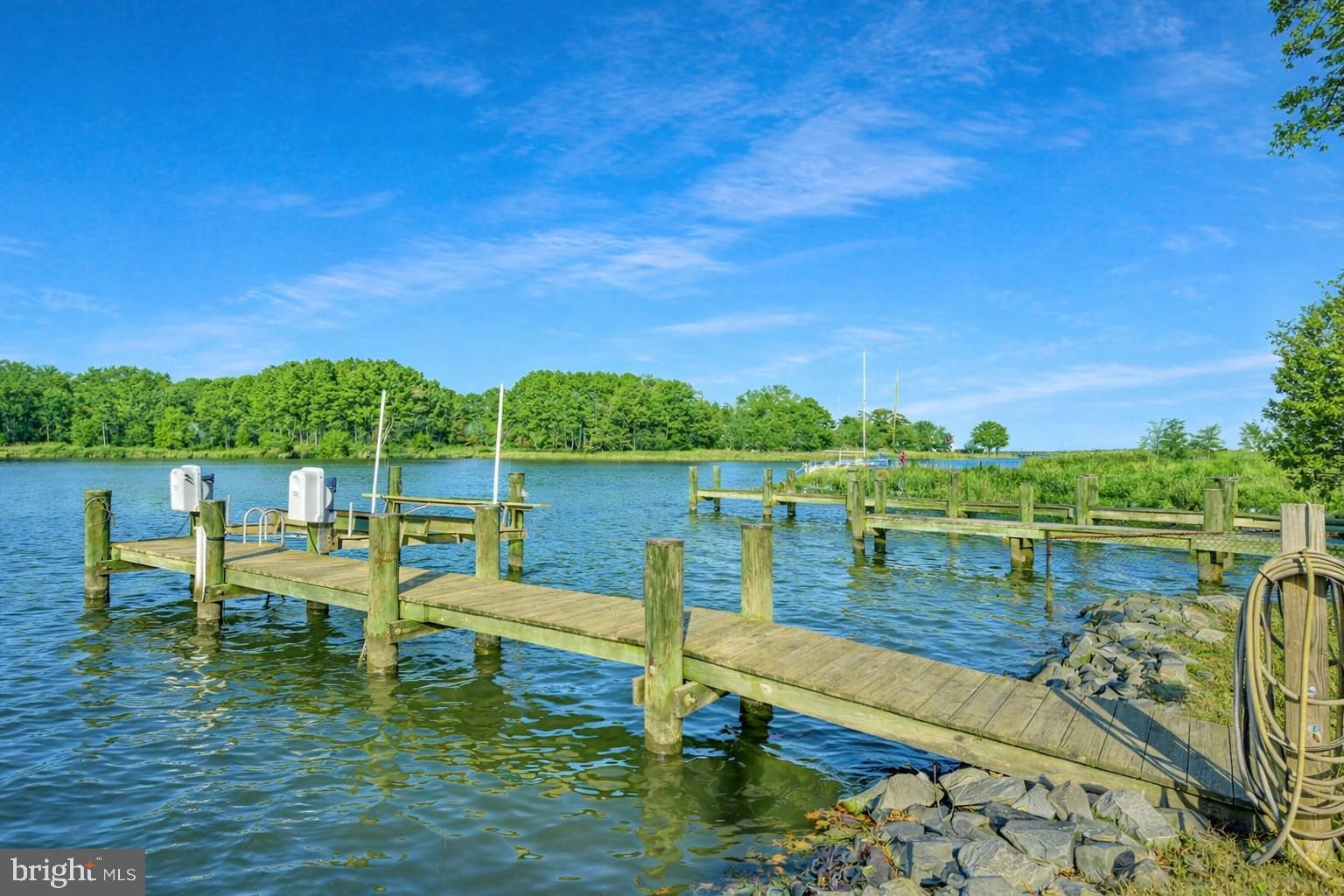 DEALE BEACH - Residential