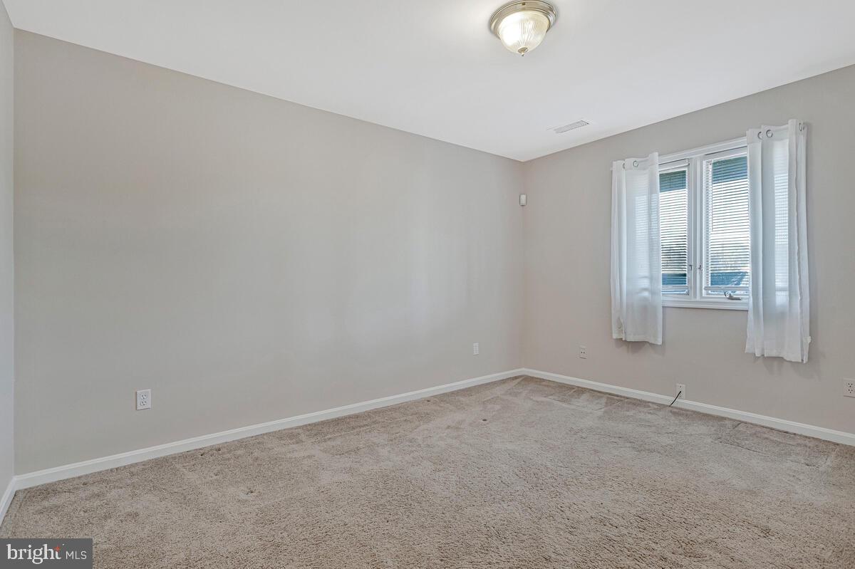 DEALE BEACH - Residential