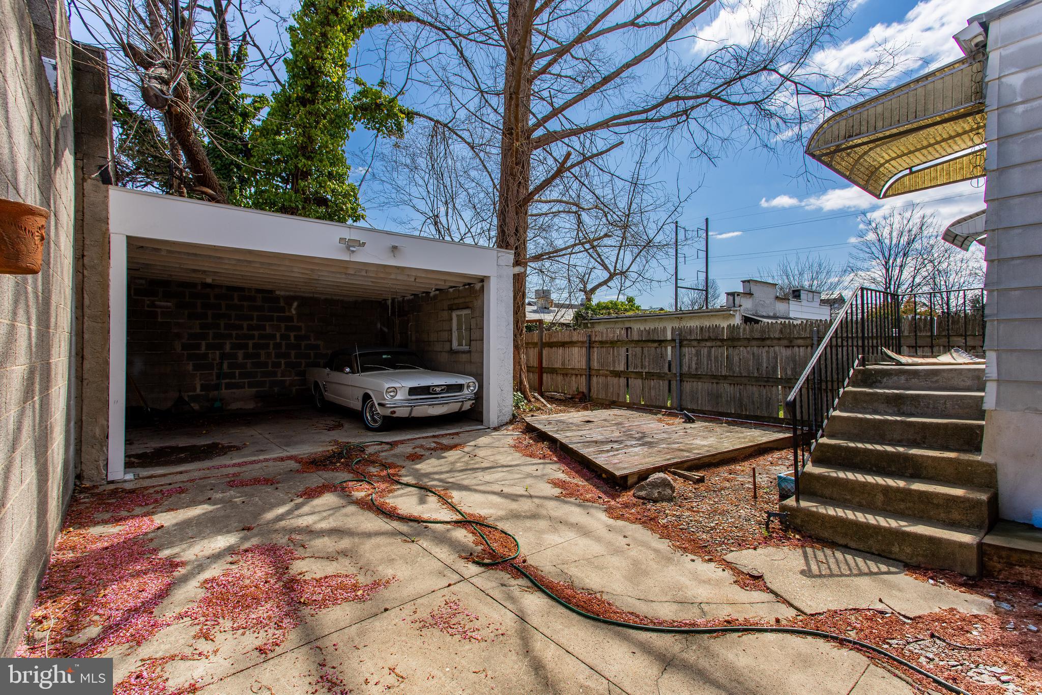 LANSDOWNE - Residential