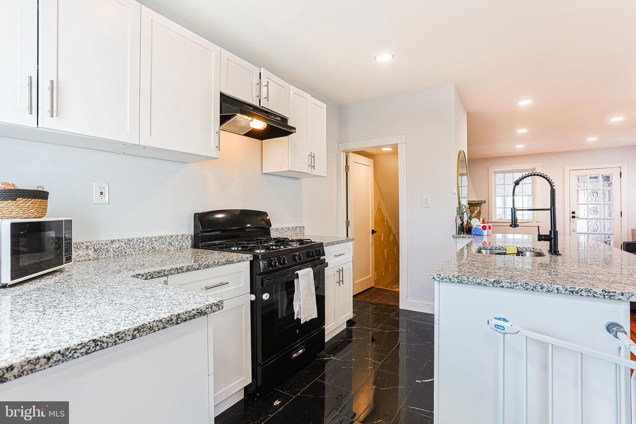 LANSDOWNE - Residential