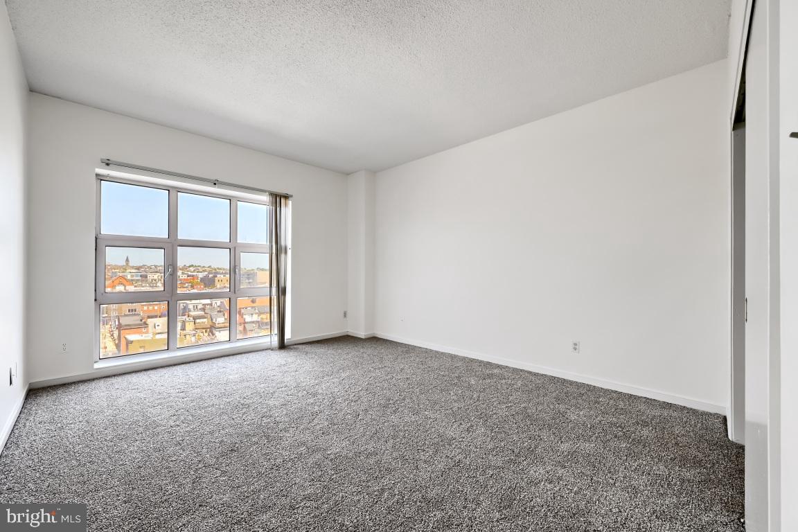 HARBOR EAST - Residential