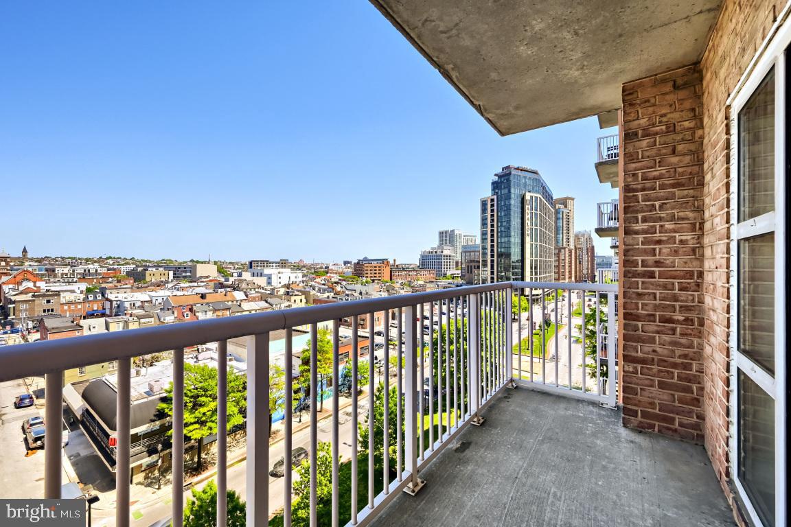HARBOR EAST - Residential