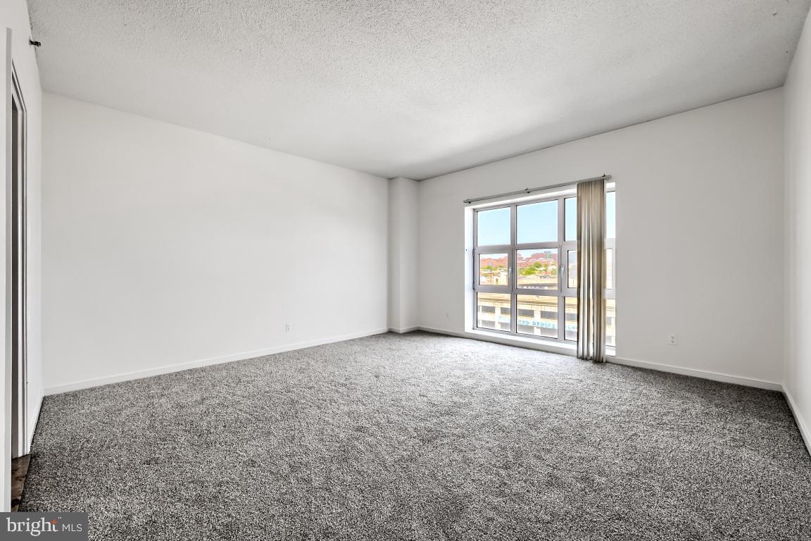 HARBOR EAST - Residential