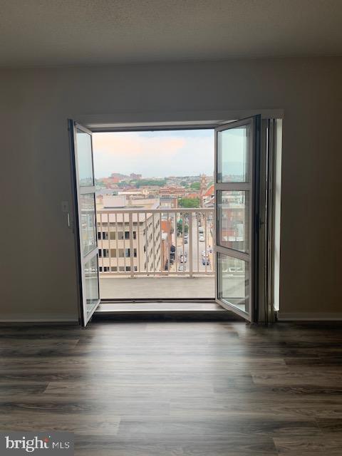 HARBOR EAST - Residential