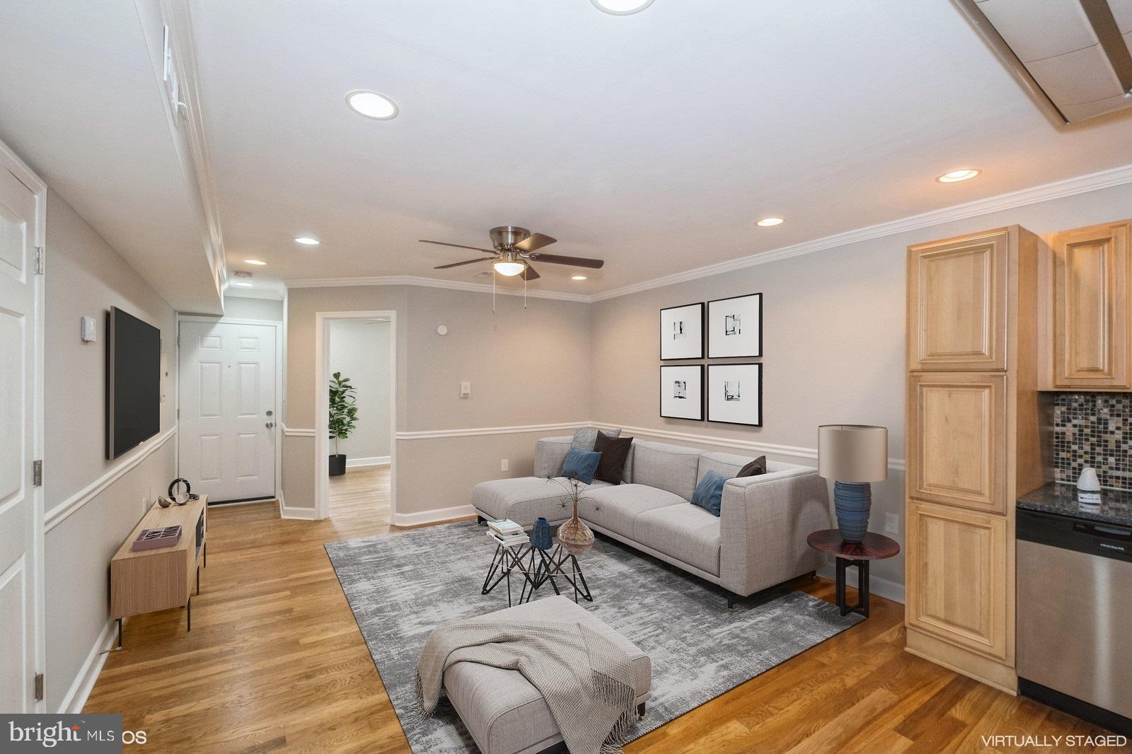 612 MELLON STREET SE 202