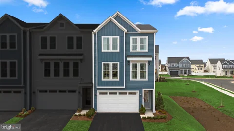 MLS: VAFV2045278