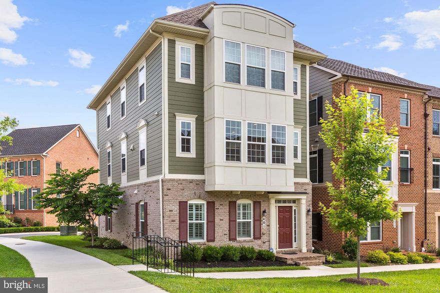 Offers due 6/20 @12:00. Rarely available, highly sought after SINGLE FAMILY HOME in Parklands offering convenient + comfortable living w/ fantastic amenities. 4BR/2FB/2HB. BRIGHT, OPEN FLOOR PLAN easy for entertaining w/ GOURMET kitchen, 3-sided FP. Living Rm opens to large Deck. Main level bedroom/office. Entry level Rec Room w/ 2-car gar + driveway. Mins to I-270, Kentlands, Crown. Walk to MARC!