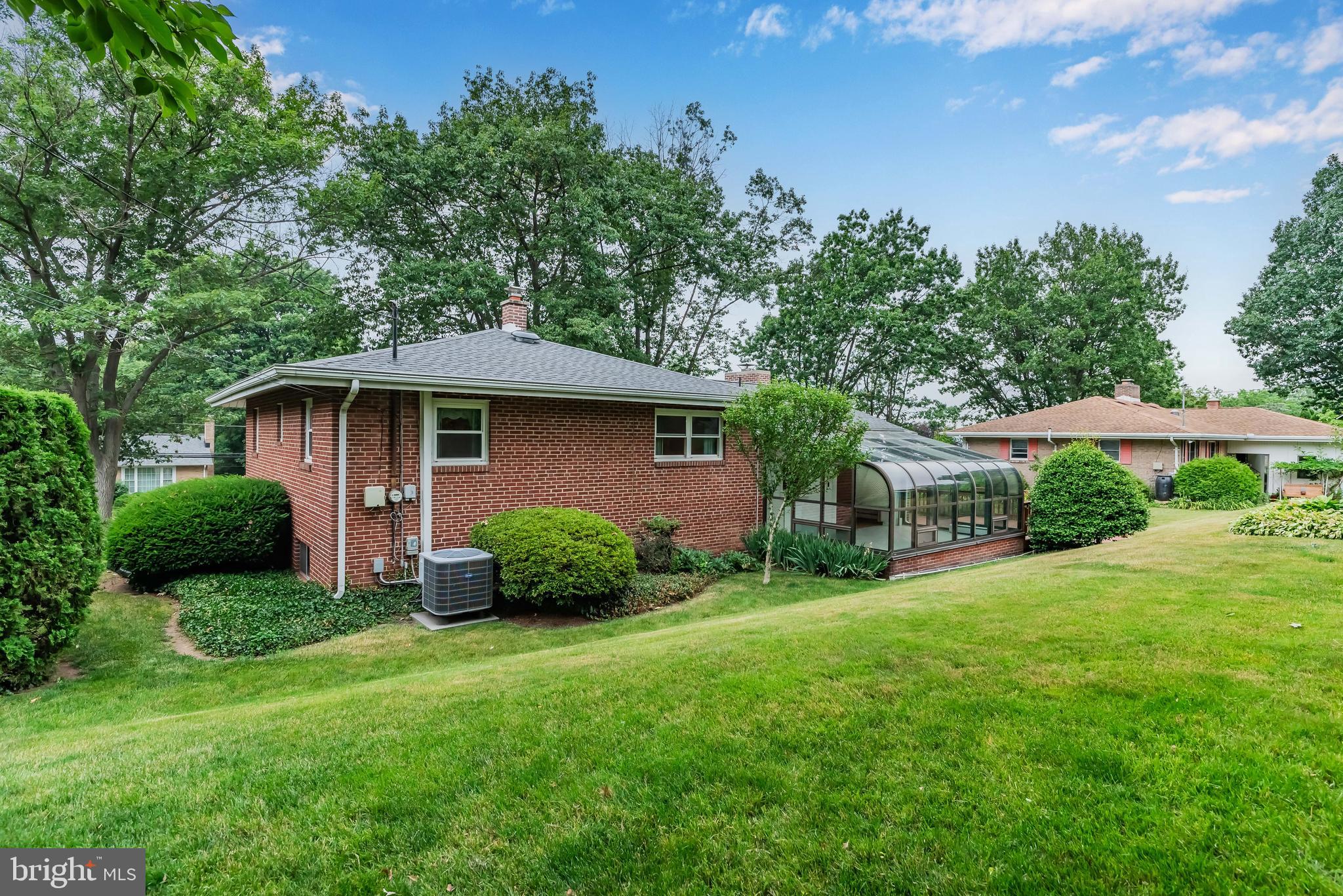 RIVERVIEW - Residential