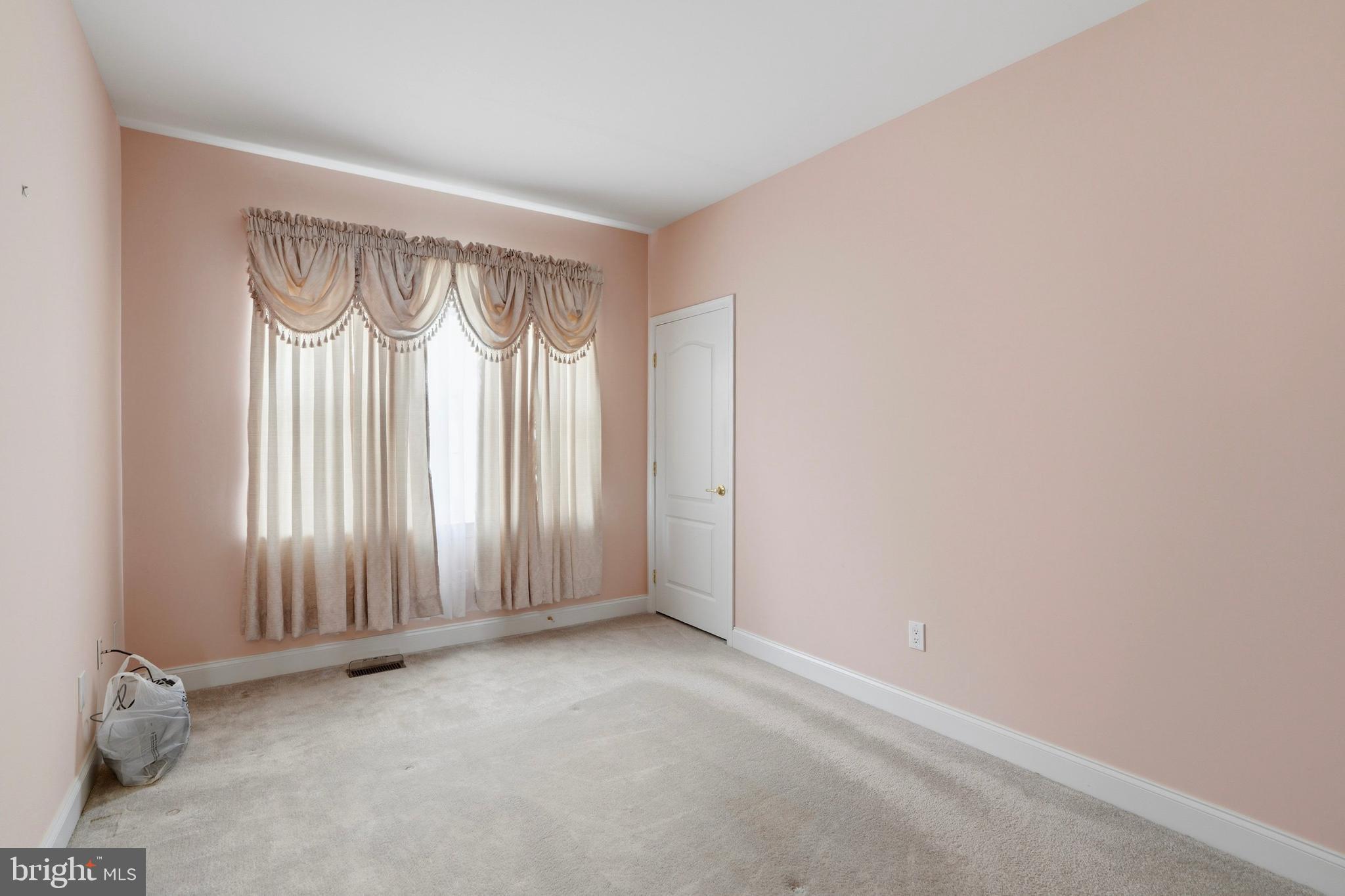 RAVENS CLAW - Residential