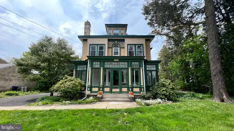165 E Mt Pleasant Ave Unit 3RD FLOOR, Ambler, PA MLS: PAMC2132728