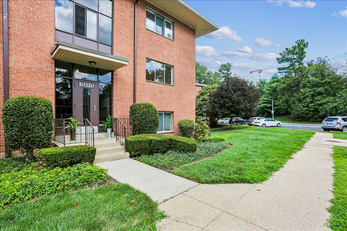 10320 ROCKVILLE PIKE 201