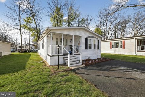 14 HOLIDAY AVENUE HATFIELD PA 19440