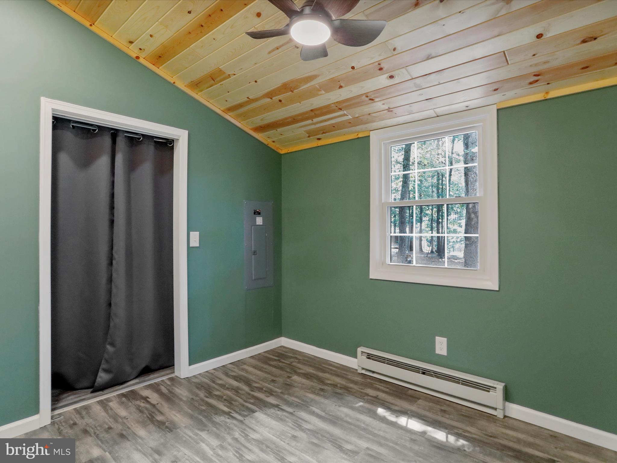 WOODHAVEN KNOLLS - Residential