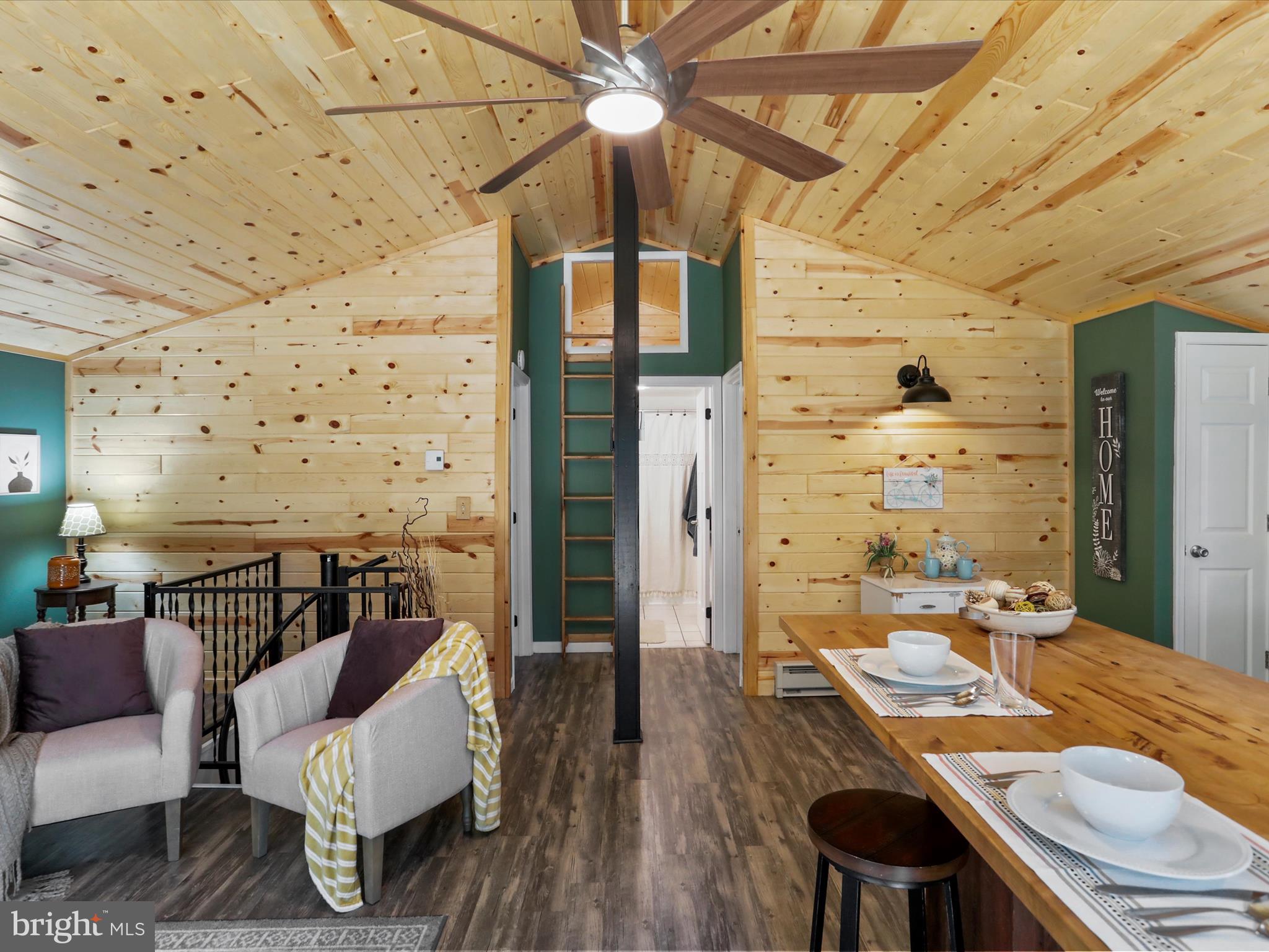 WOODHAVEN KNOLLS - Residential