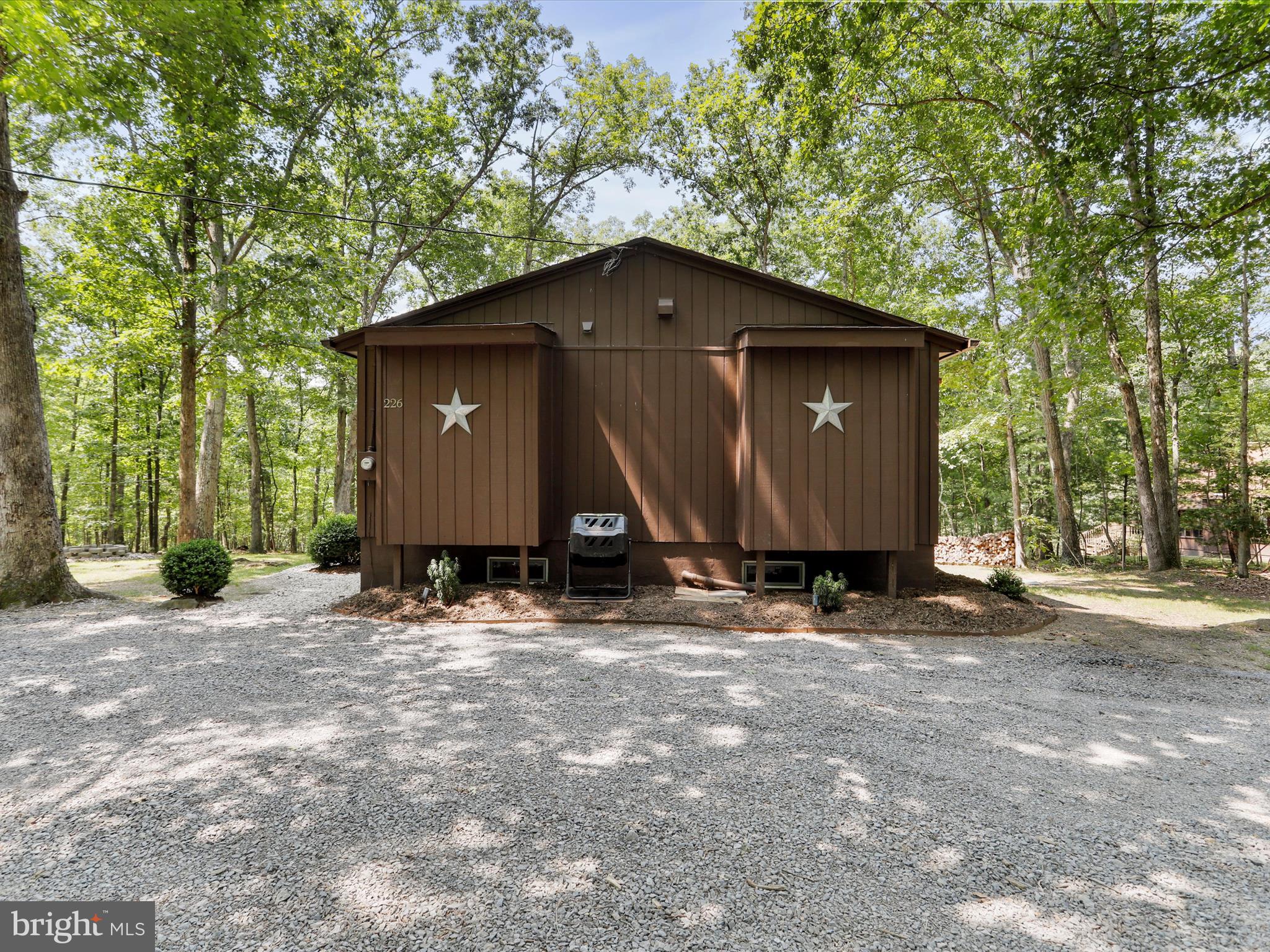 WOODHAVEN KNOLLS - Residential