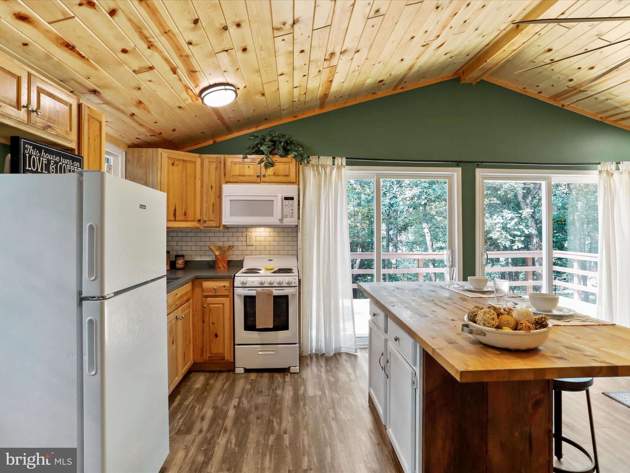 WOODHAVEN KNOLLS - Residential