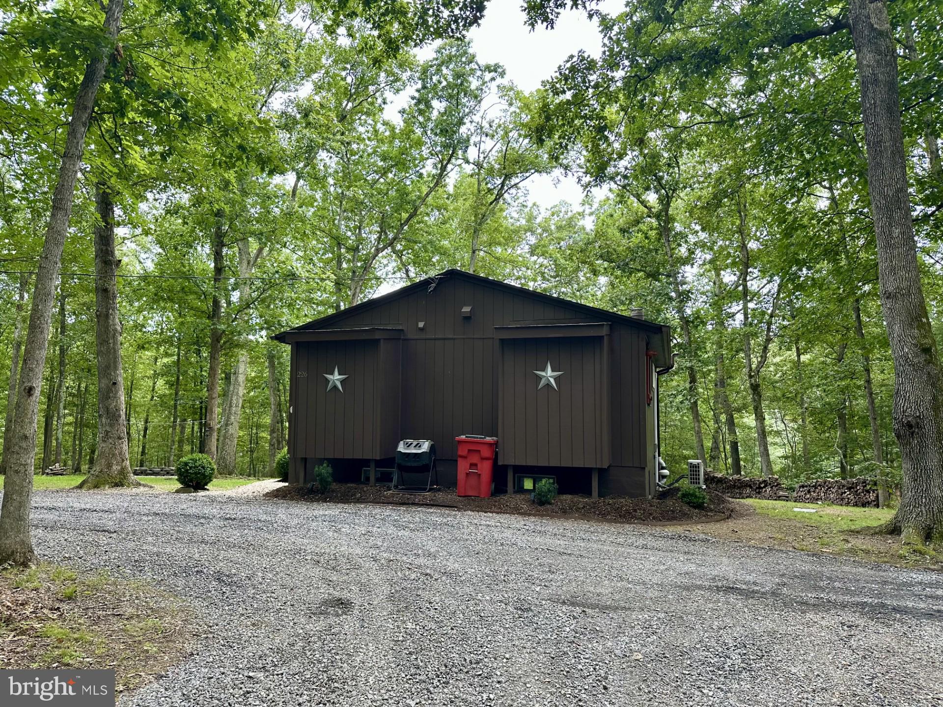 226 CABIN DRIVE