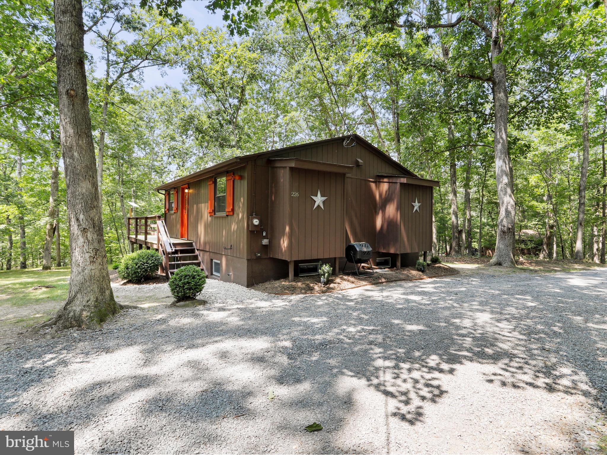 WOODHAVEN KNOLLS - Residential