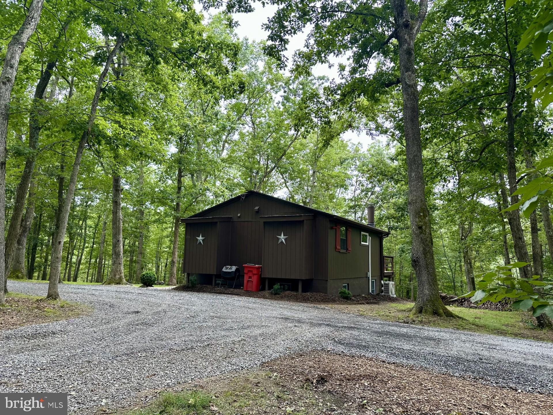 226 CABIN DRIVE
