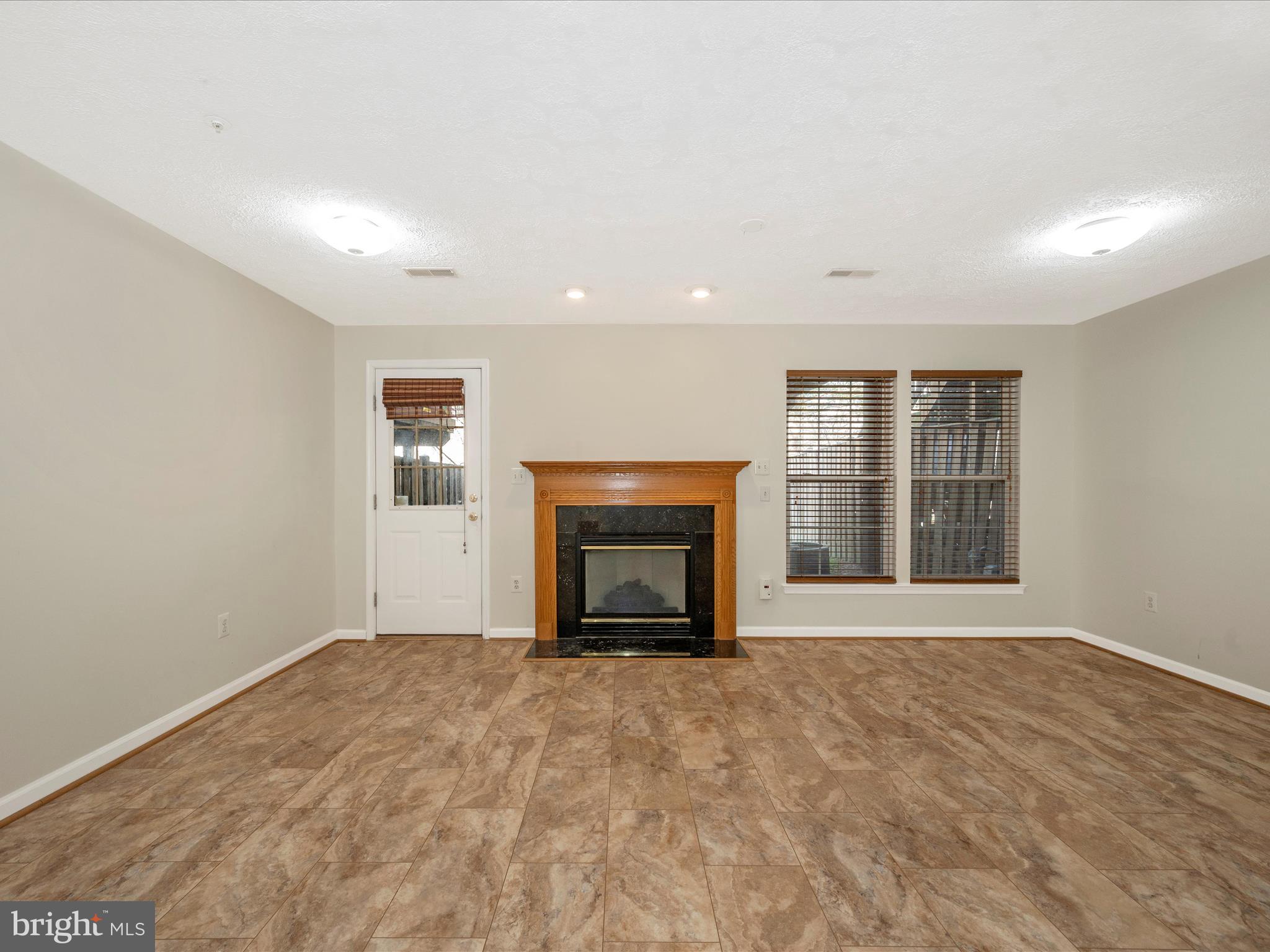 SPRING RIDGE - Residential