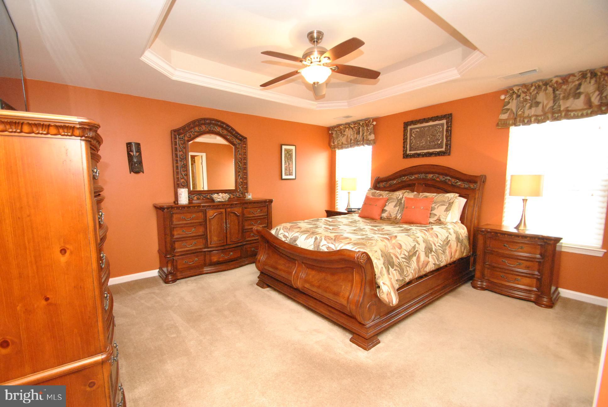 KELLY GLEN - Residential