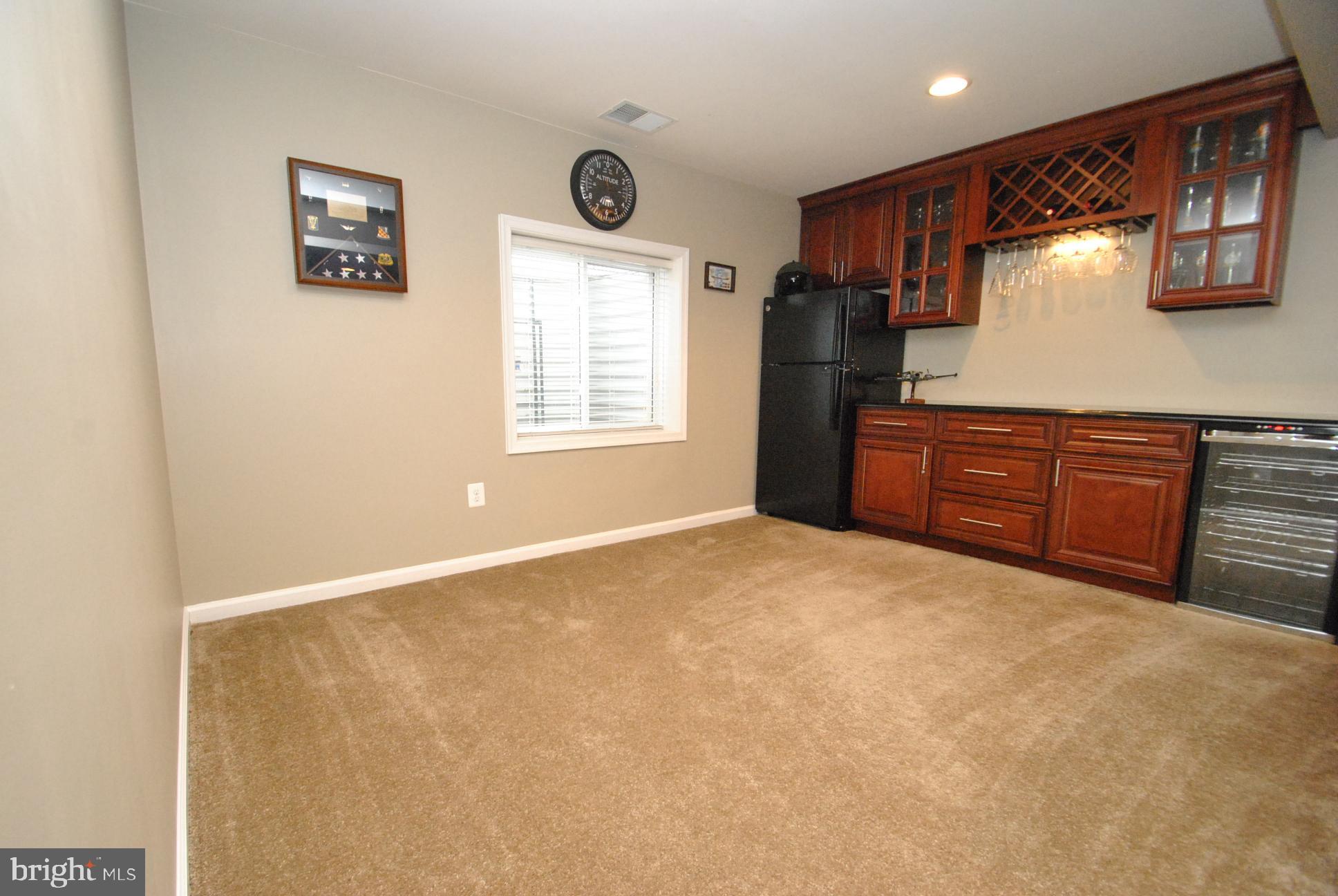 KELLY GLEN - Residential