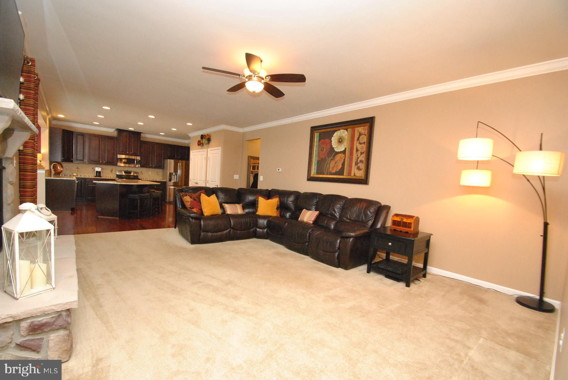 KELLY GLEN - Residential