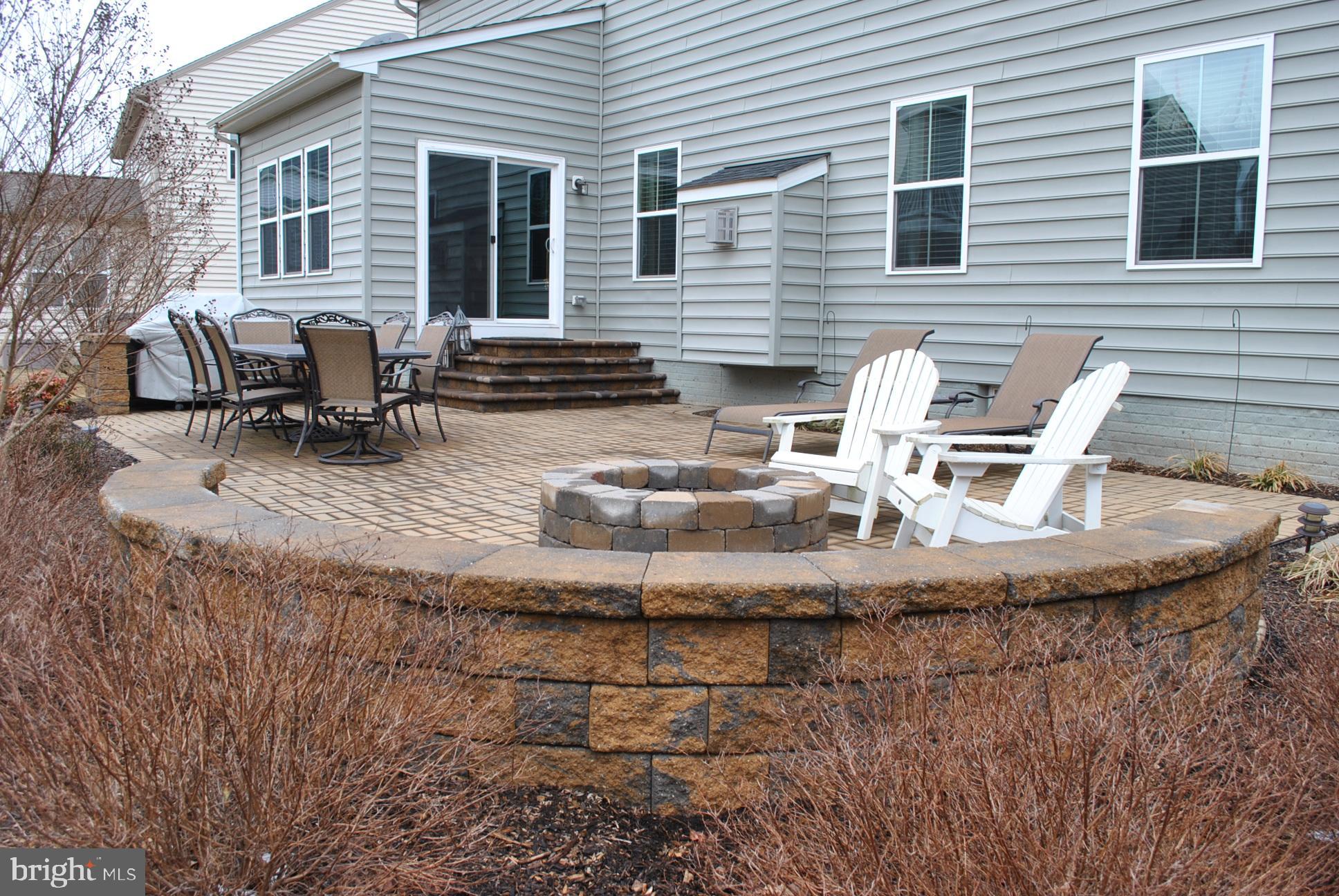 KELLY GLEN - Residential