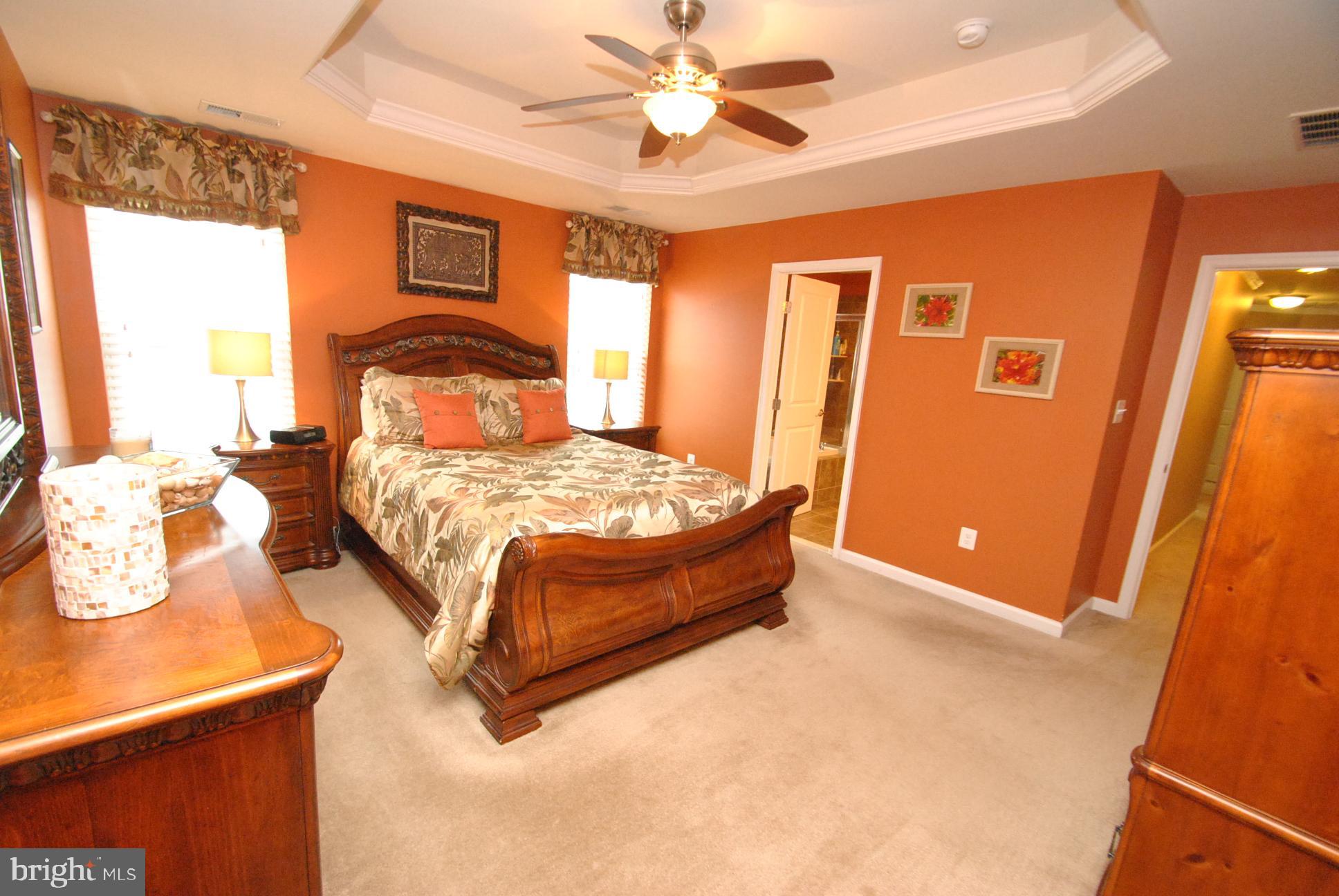 KELLY GLEN - Residential