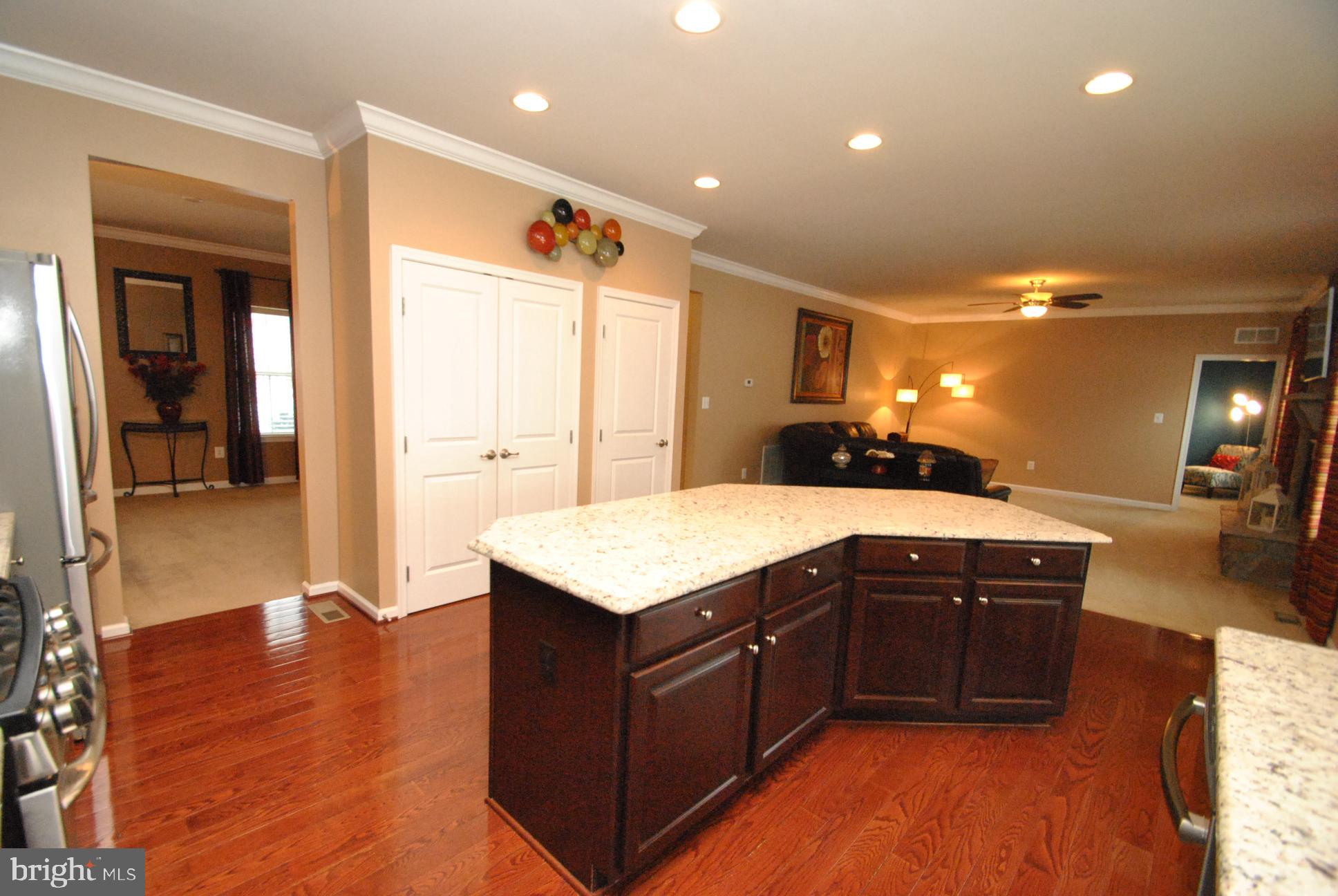 KELLY GLEN - Residential