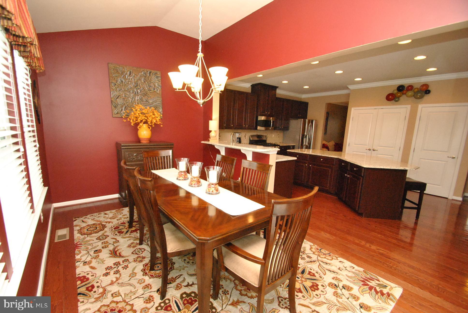 KELLY GLEN - Residential