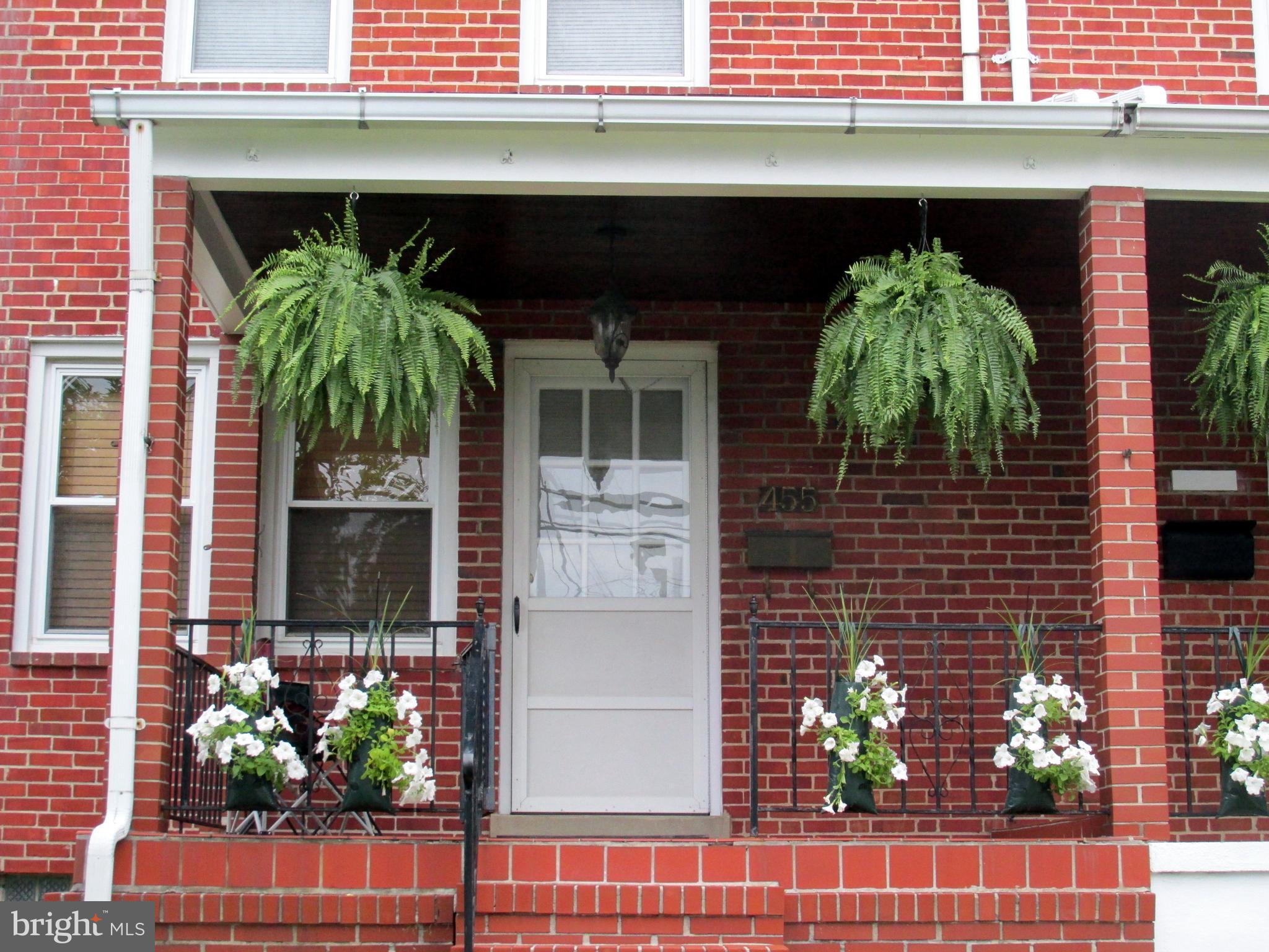 EASTWOOD - Residential