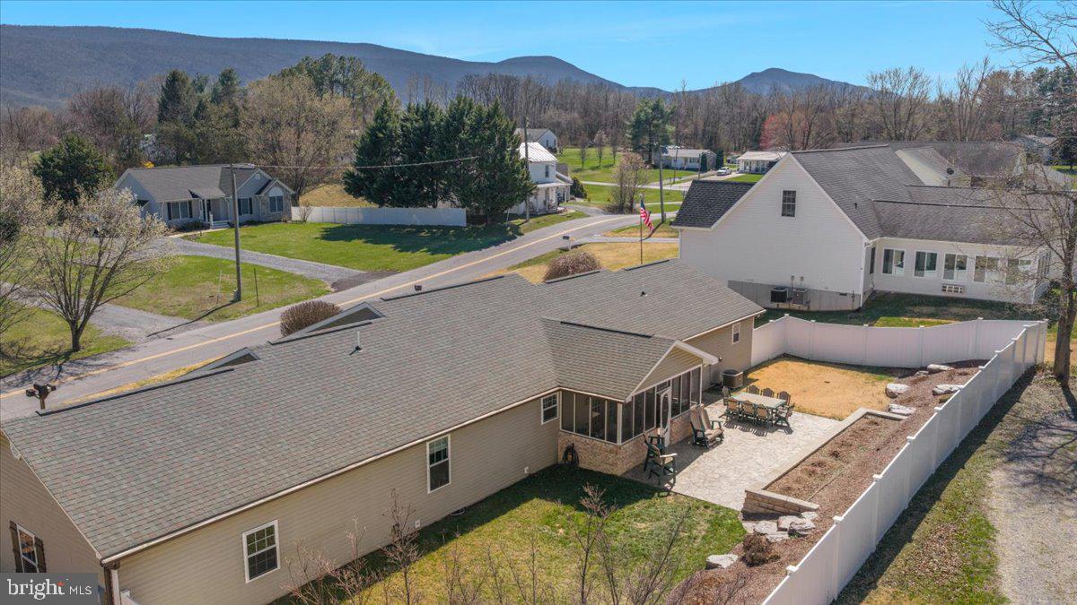 BEVERLY PLACE - Residential