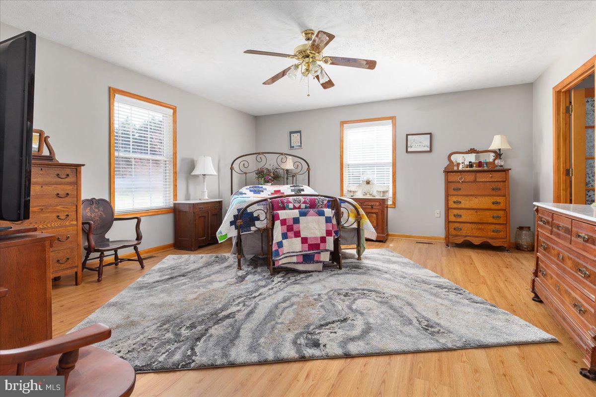 BEVERLY PLACE - Residential