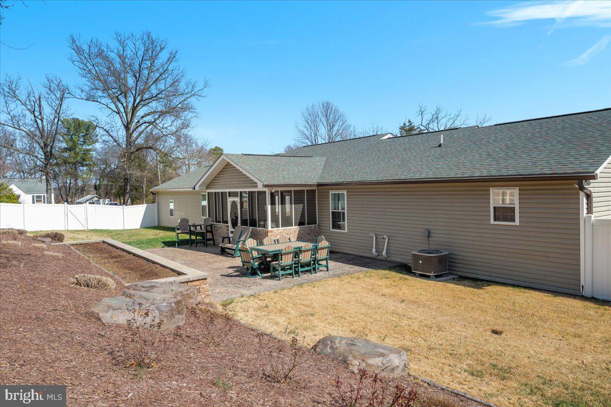 BEVERLY PLACE - Residential