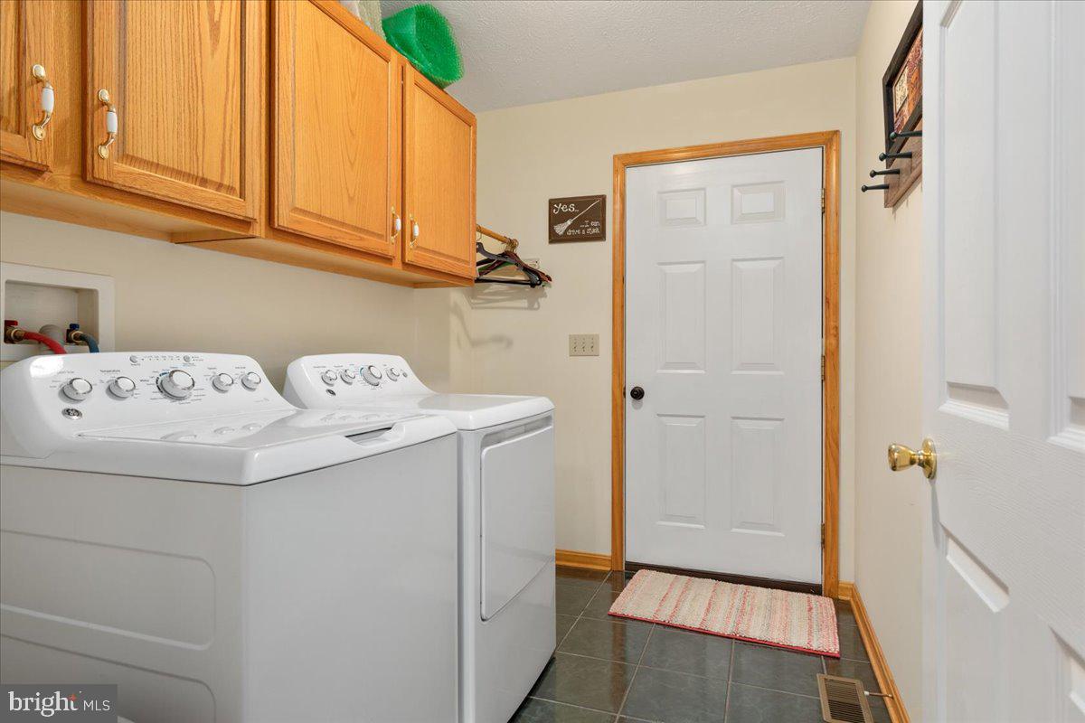 BEVERLY PLACE - Residential