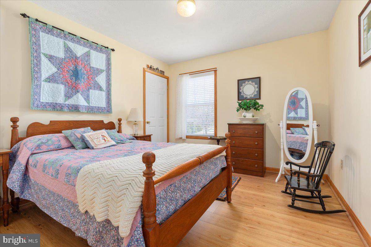 BEVERLY PLACE - Residential