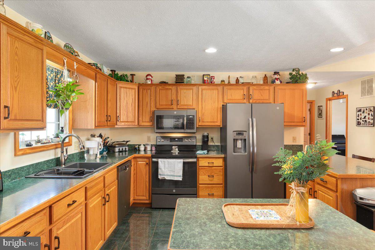 BEVERLY PLACE - Residential