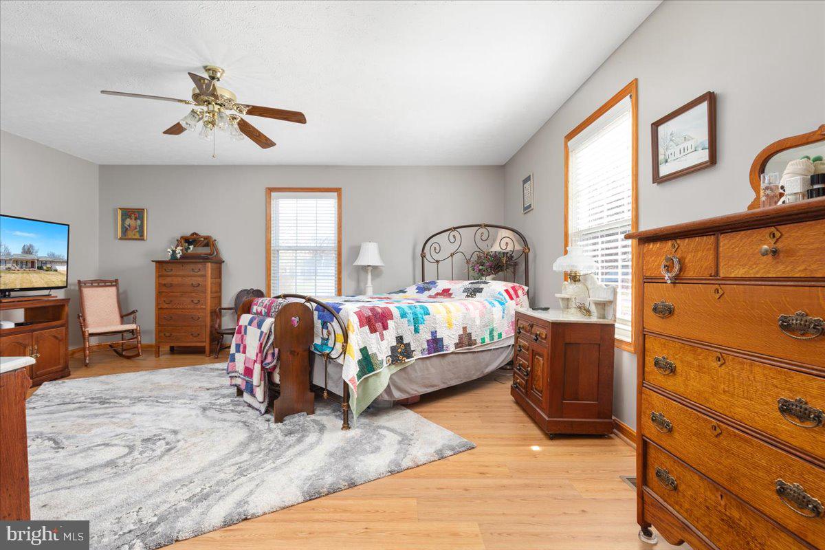 BEVERLY PLACE - Residential