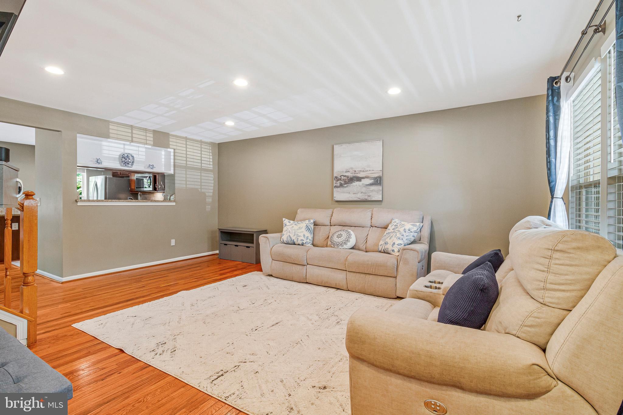 6558 KELSEY POINT CIRCLE