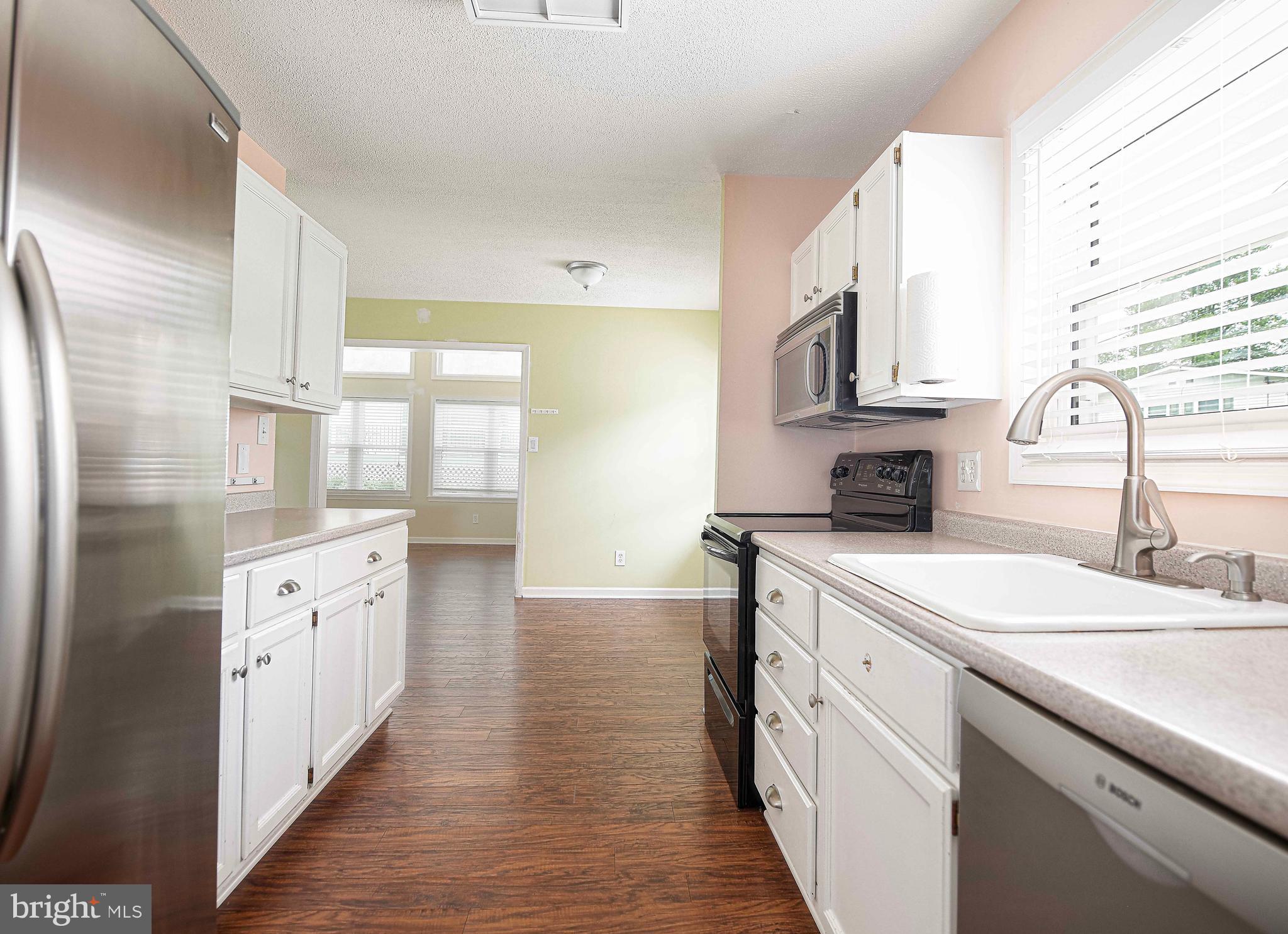 WAKEFIELD MEADOWS - Residential