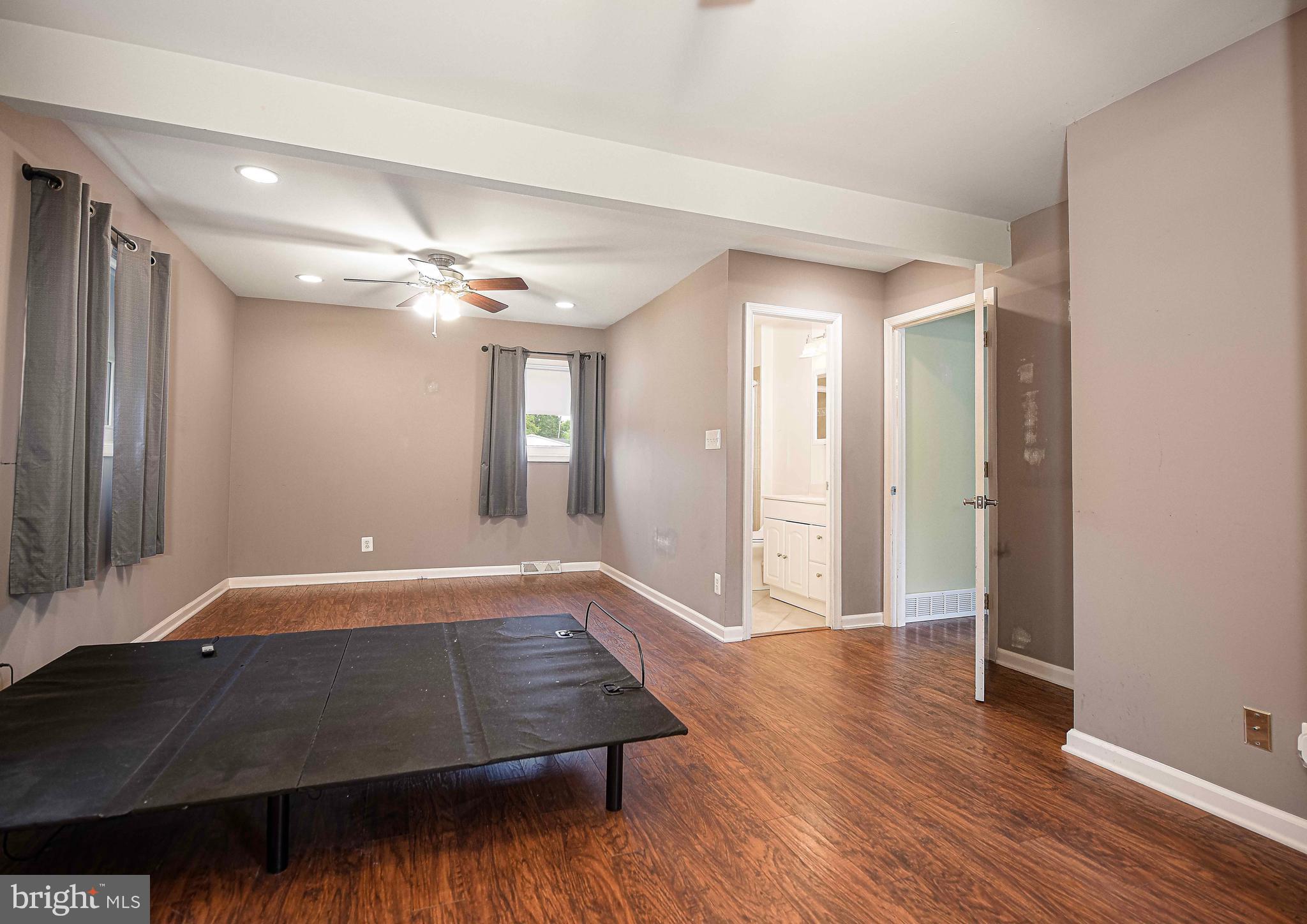WAKEFIELD MEADOWS - Residential