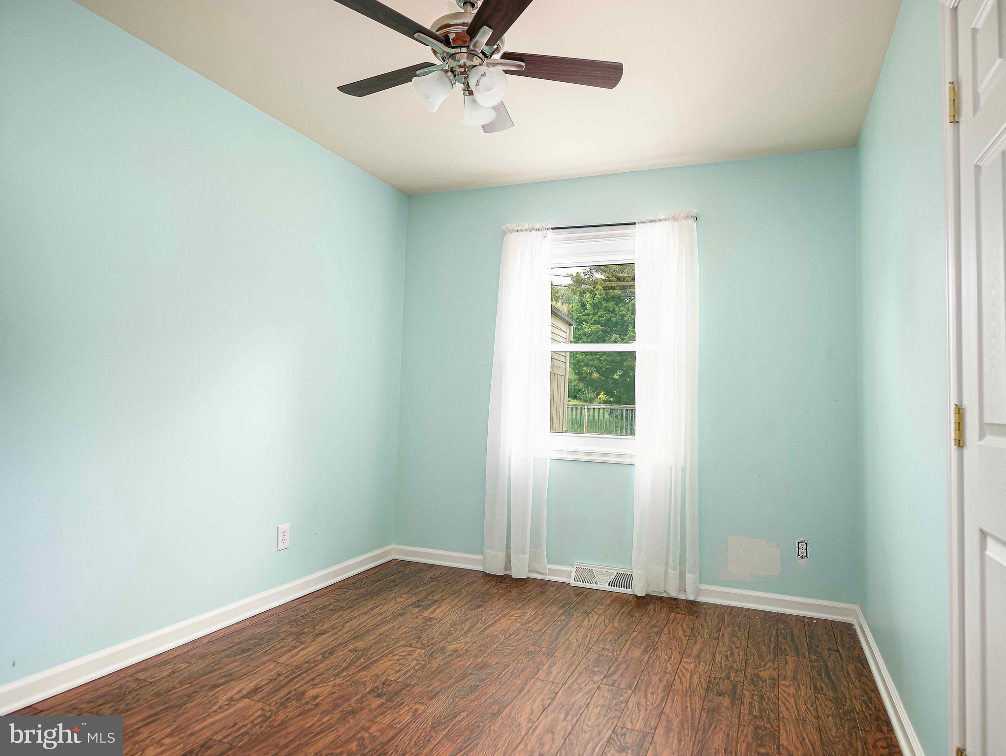 WAKEFIELD MEADOWS - Residential