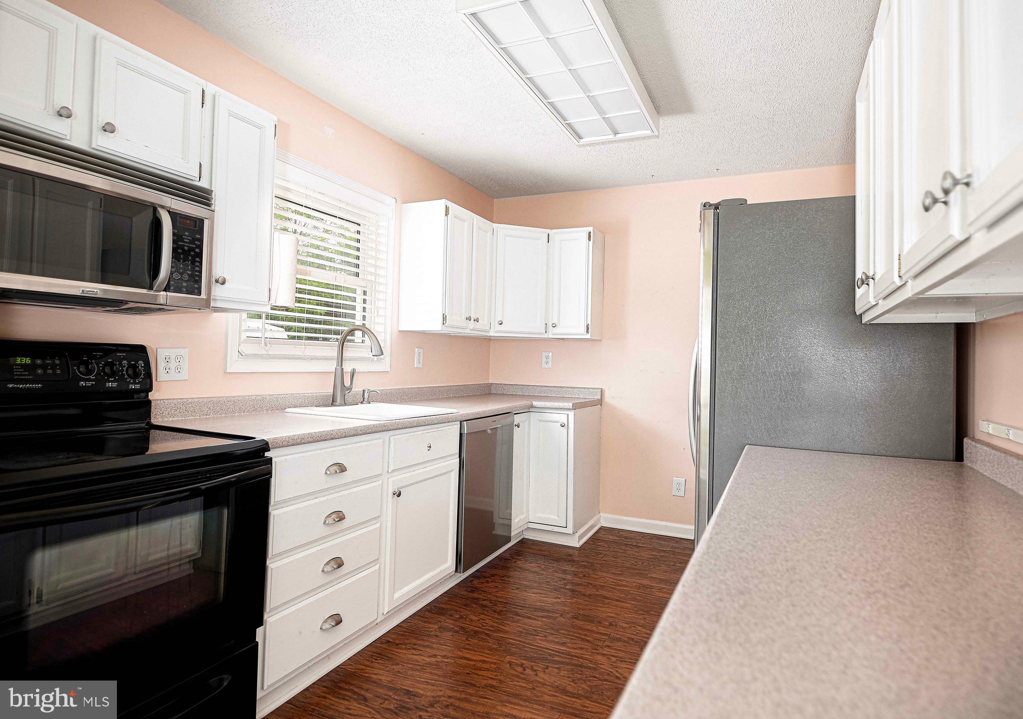 WAKEFIELD MEADOWS - Residential
