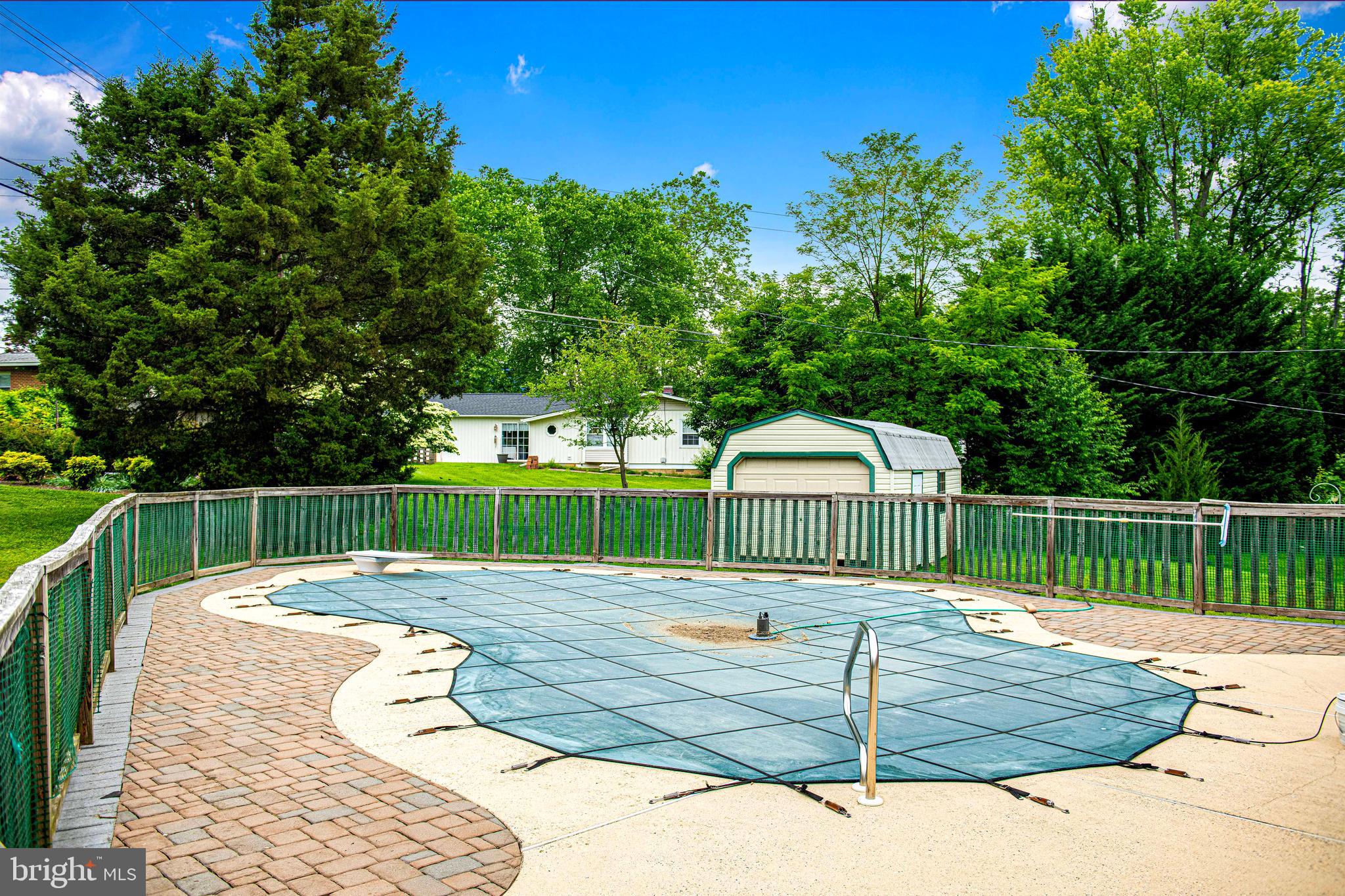 WAKEFIELD MEADOWS - Residential
