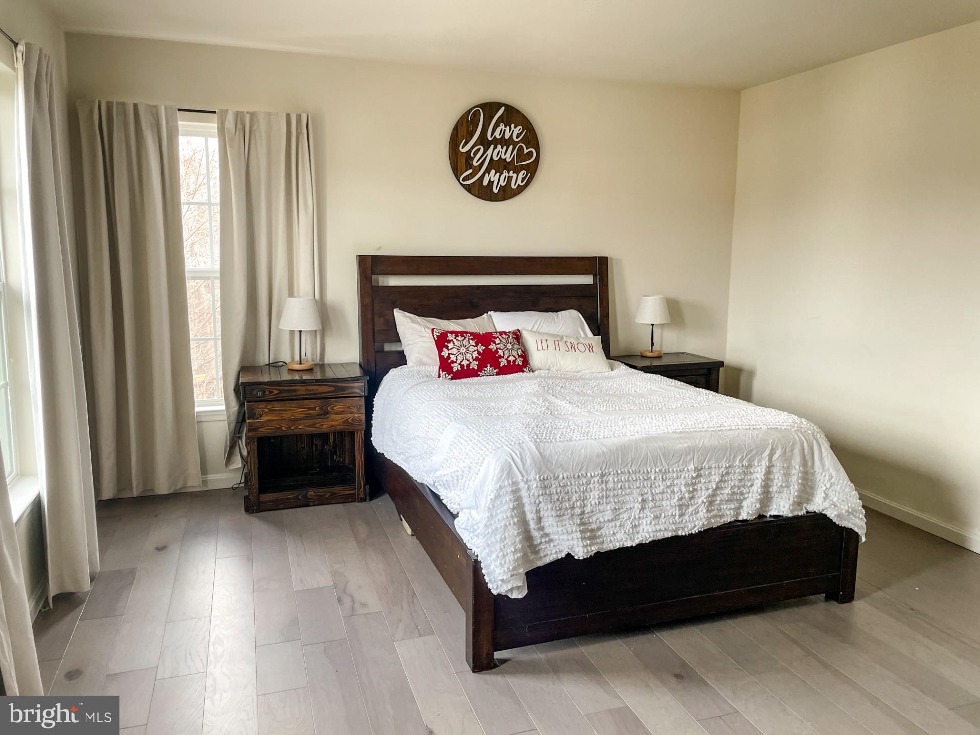 BLOOMS CROSSING - Residential