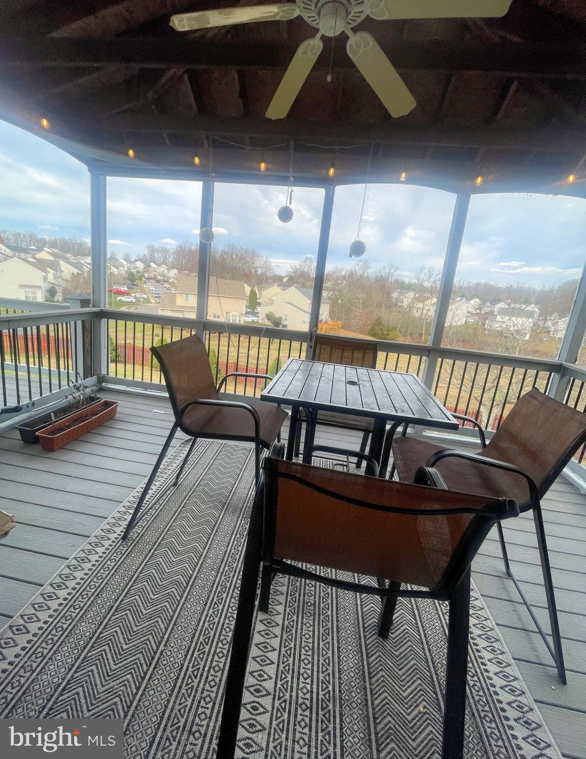 BLOOMS CROSSING - Residential